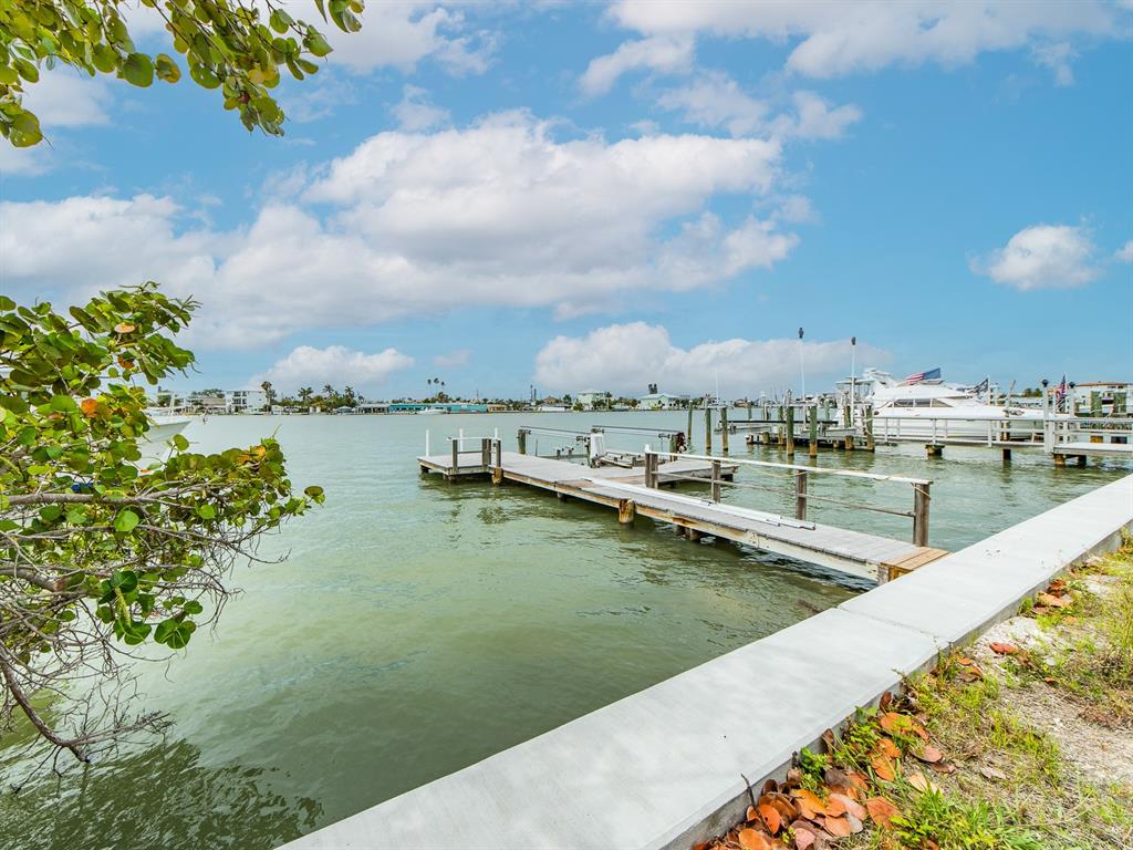 813 Bay Point Drive Madeira Beach, FL 33708 - Photo 9 of 14