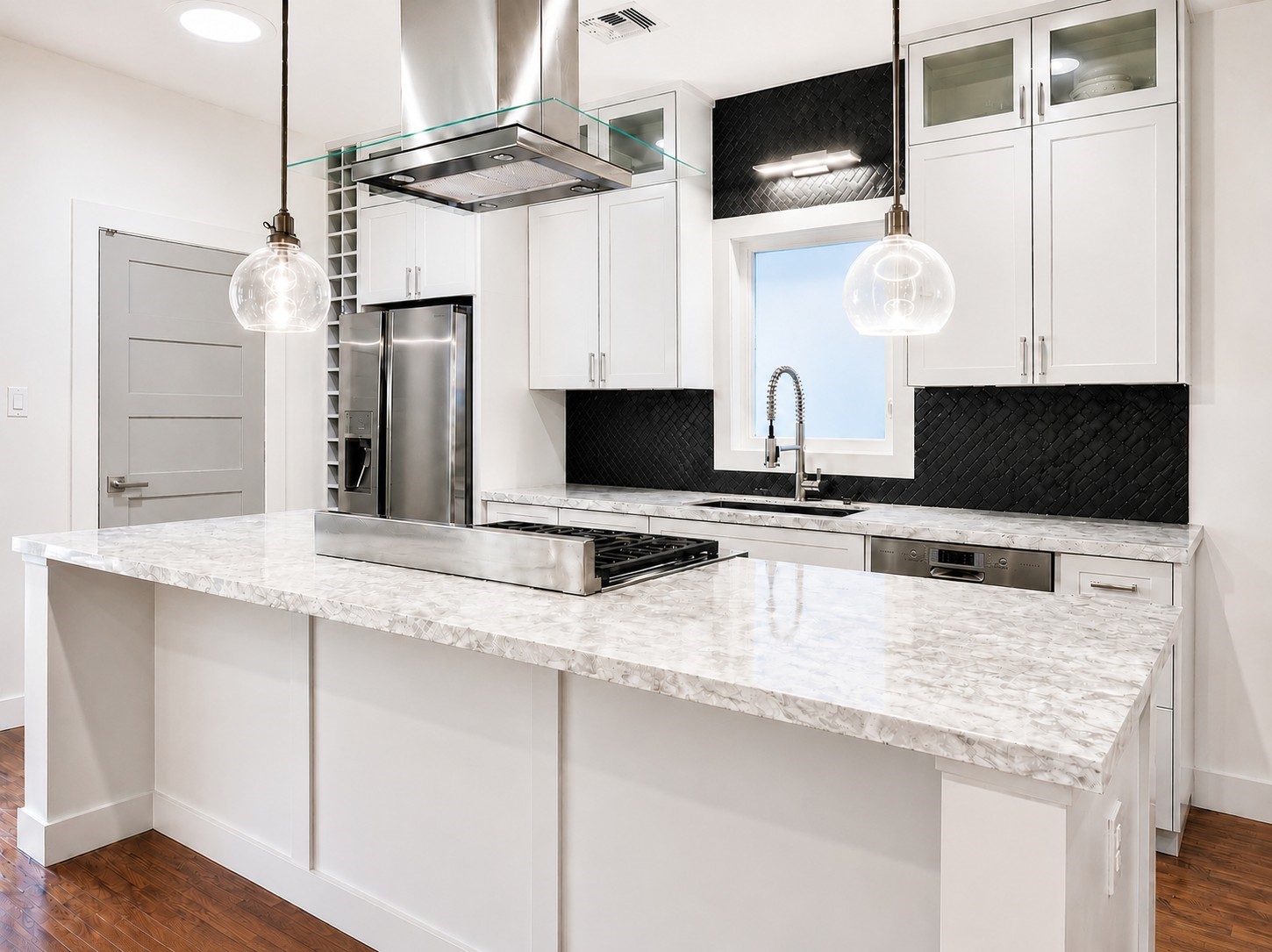 2302 Ruth Street Houston, TX 77004 - Photo 5 of 18 The breakfast bar can accommodate several chairs.