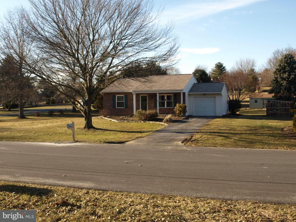 152 Nicholas Road Lancaster, PA 17603 - Photo 1 of 22