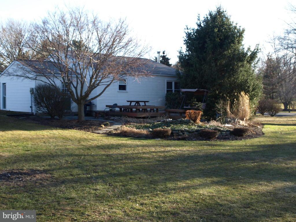 152 Nicholas Road Lancaster, PA 17603 - Photo 4 of 22