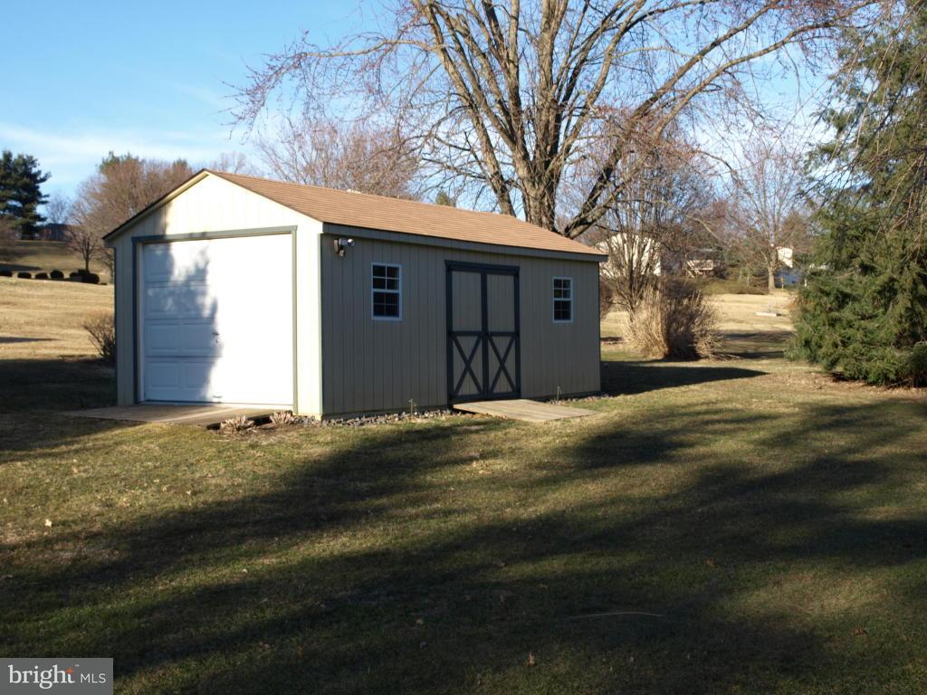 152 Nicholas Road Lancaster, PA 17603 - Photo 5 of 22