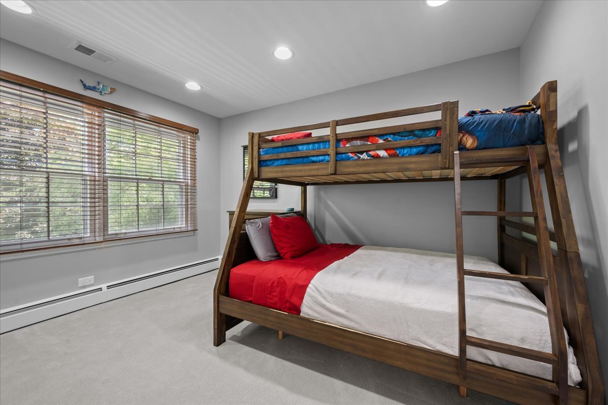 685 Wicklow Road Deerfield, IL 60015 - Photo 16 of 26 Gallery Image 16