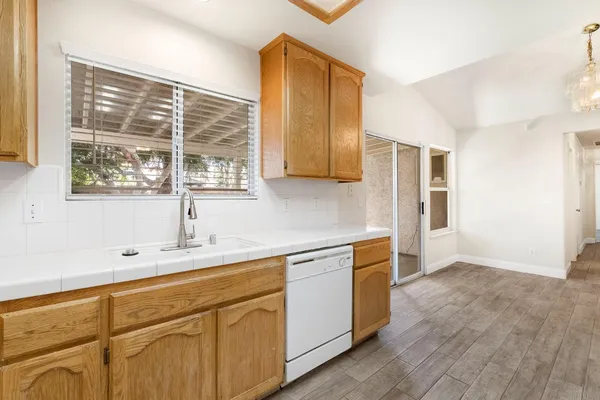 $409,900 | 553 Grenache Avenue, Madera, CA 93637