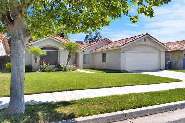 $409,900 | 553 Grenache Avenue, Madera, CA 93637