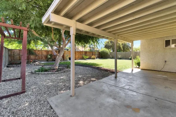 $409,900 | 553 Grenache Avenue, Madera, CA 93637