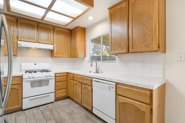 $409,900 | 553 Grenache Avenue, Madera, CA 93637