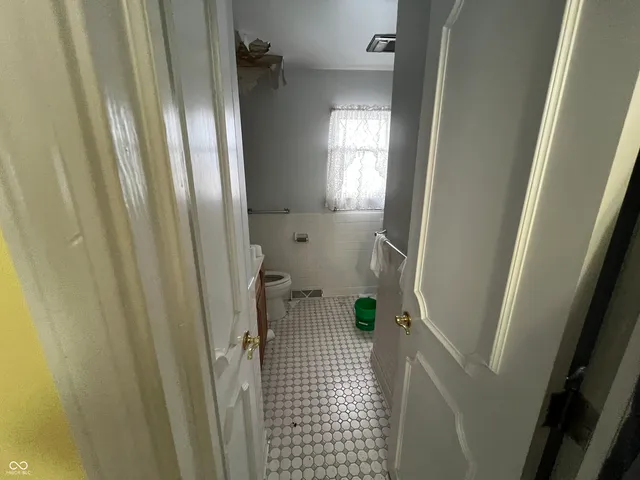 $1 | 5208 South State Road 67, Anderson, IN 46013