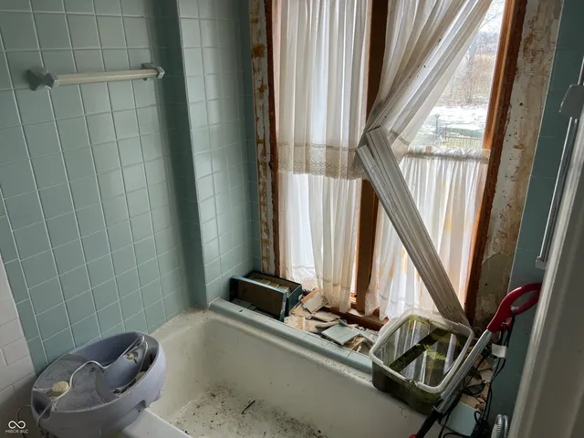 $1 | 5208 South State Road 67, Anderson, IN 46013