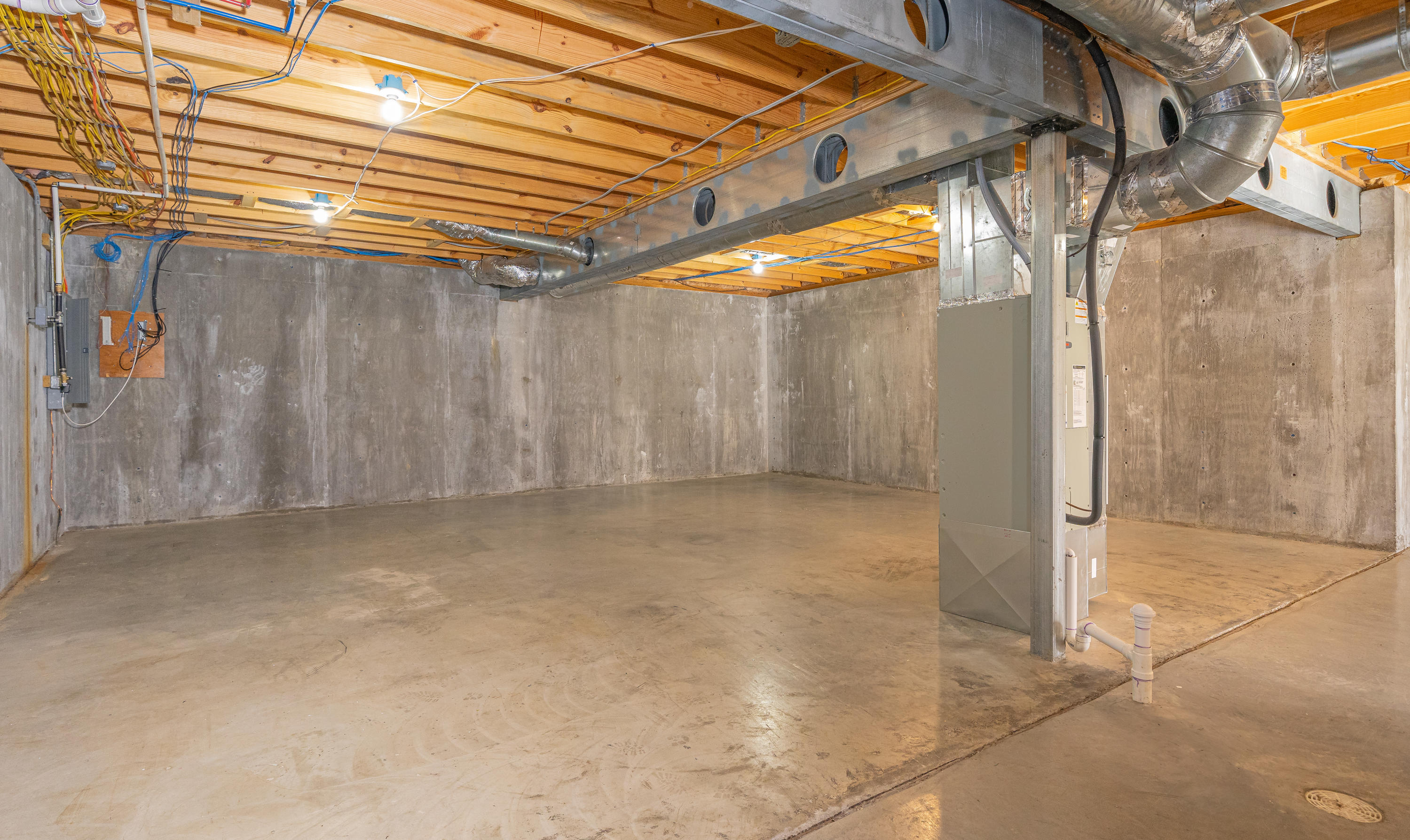 6627 Roanoke Road Fincastle, VA 24090 - Photo 15 of 22 Basement