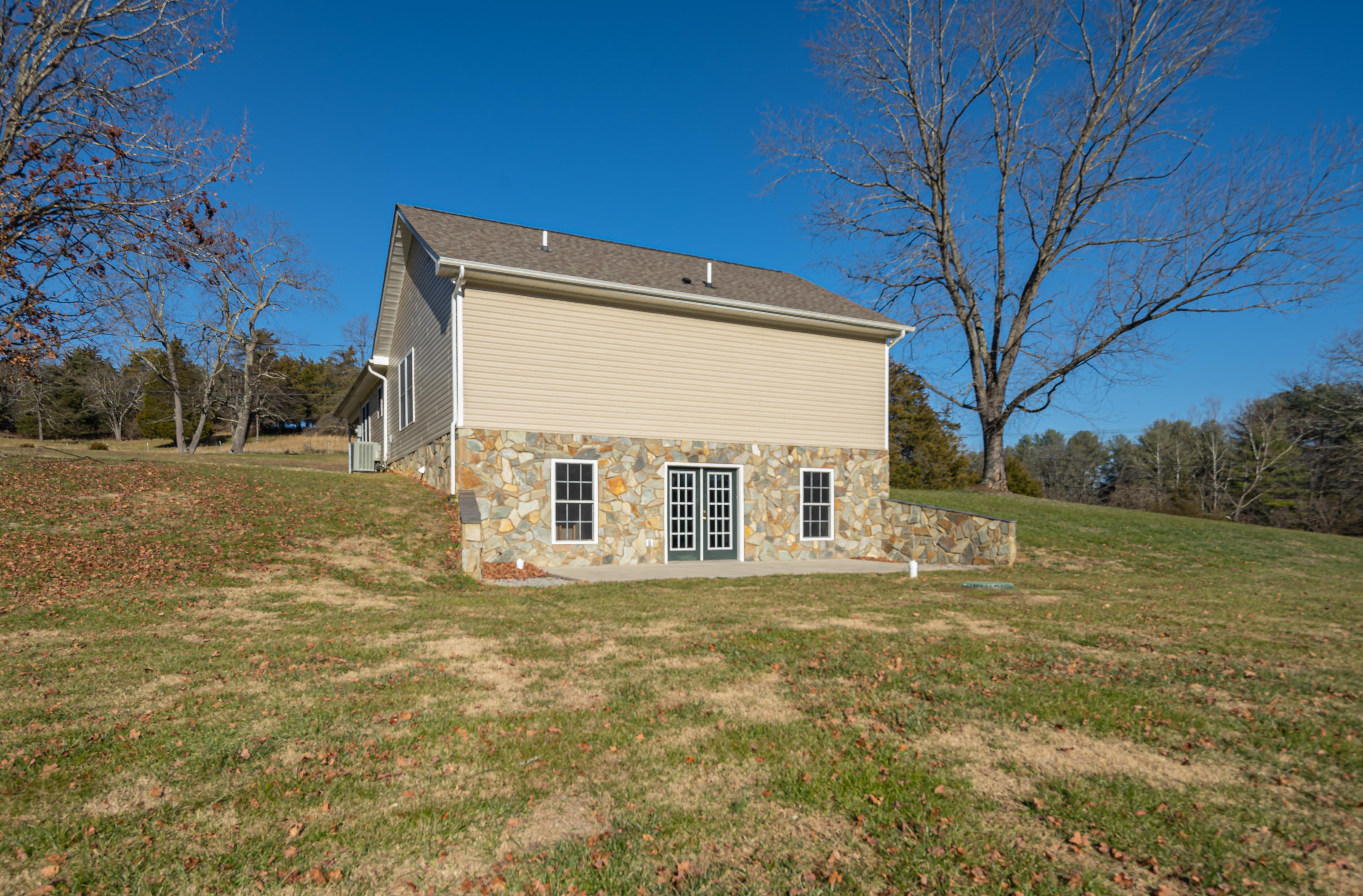 6627 Roanoke Road Fincastle, VA 24090 - Photo 19 of 22 1.41 acres
