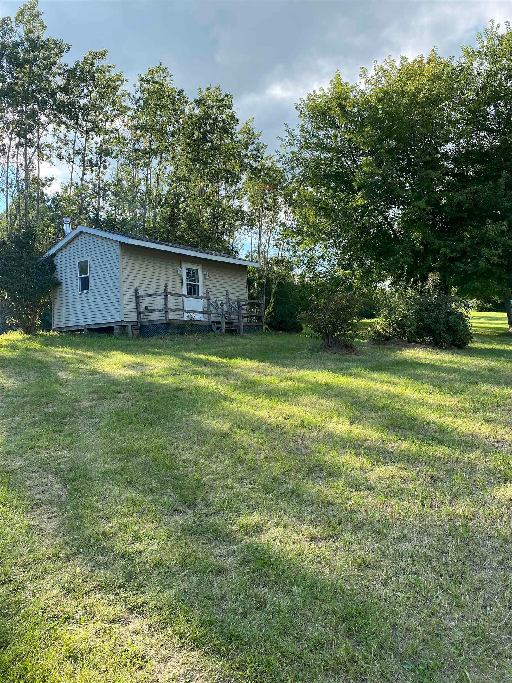 24006 Ridge Road Bernard, IA 52032 - Photo 3 of 16 Gallery Image 3