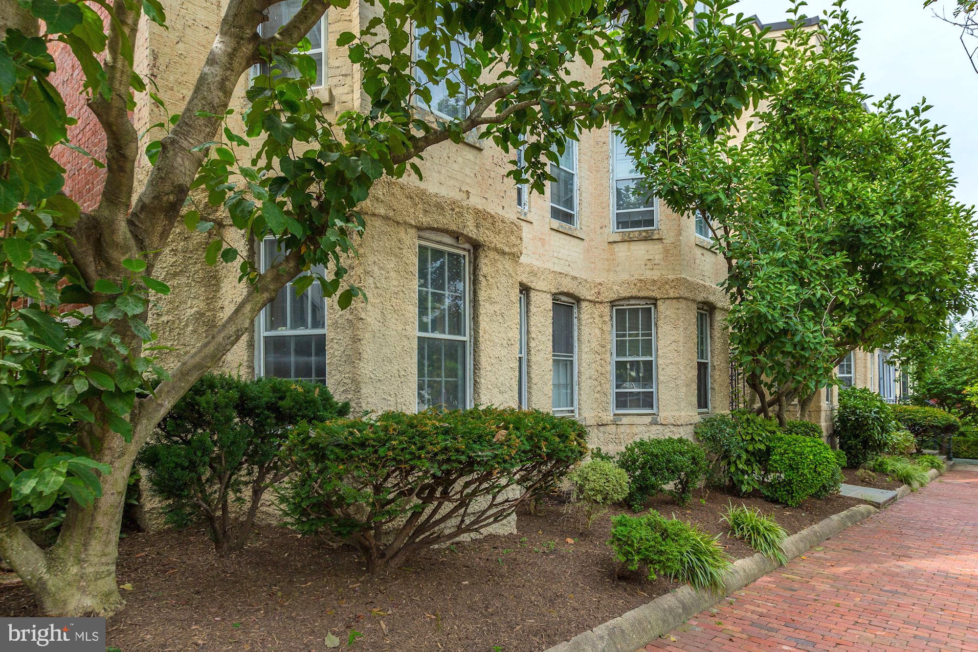 117 E Street Southeast, Unit 102 Washington, DC 20003 - Photo 2 of 27