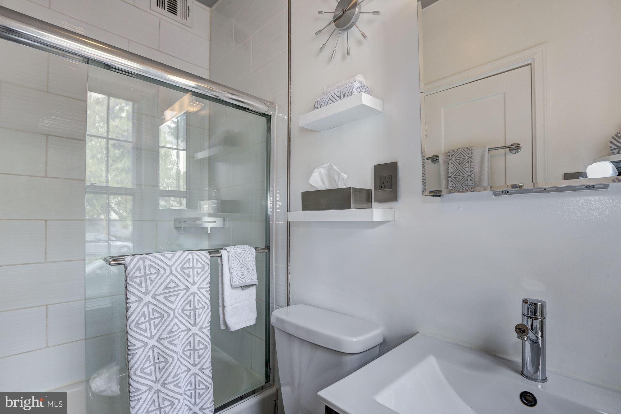 117 E Street Southeast, Unit 102 Washington, DC 20003 - Photo 18 of 27