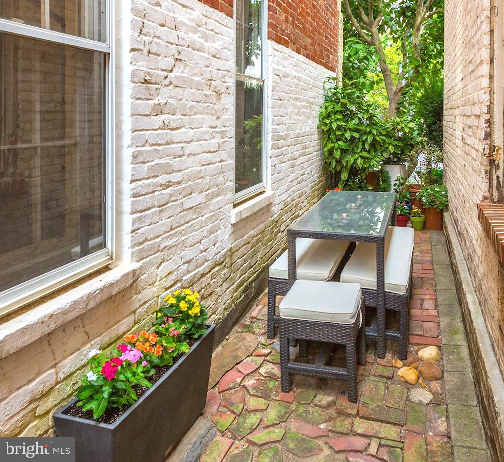 117 E Street Southeast, Unit 102 Washington, DC 20003 - Photo 19 of 27