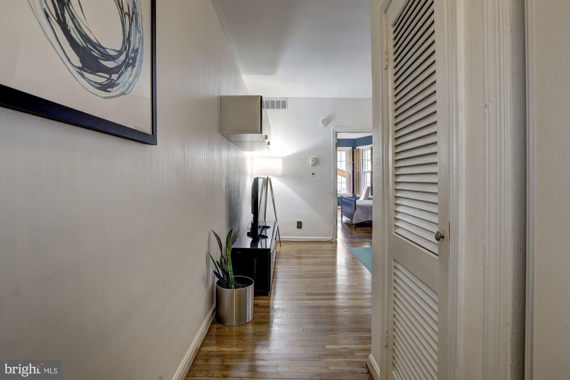 117 E Street Southeast, Unit 102 Washington, DC 20003 - Photo 4 of 27