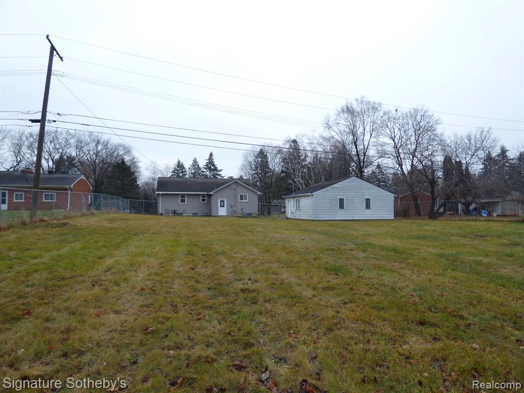 183 Texas Avenue Rochester Hills, MI 48309 - Photo 30 of 34