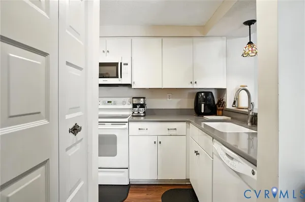 $230,000 | 2431 Stembridge Court, Unit J, Henrico, VA 23238