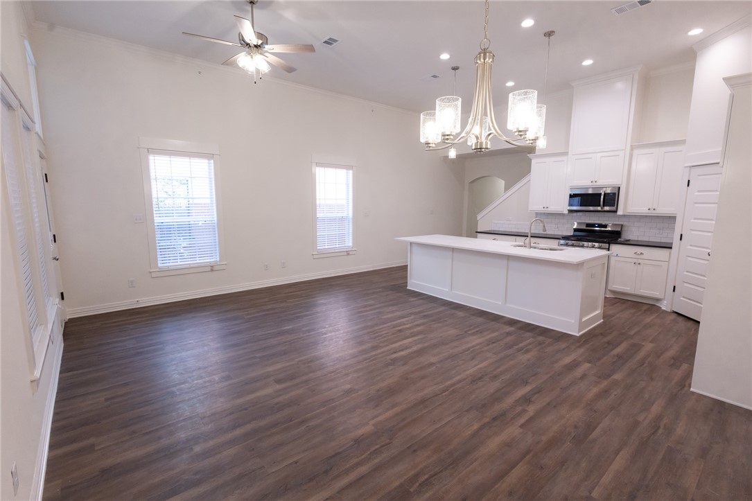 1546 Bennett Street Bryan, TX 77802 - Photo 4 of 30