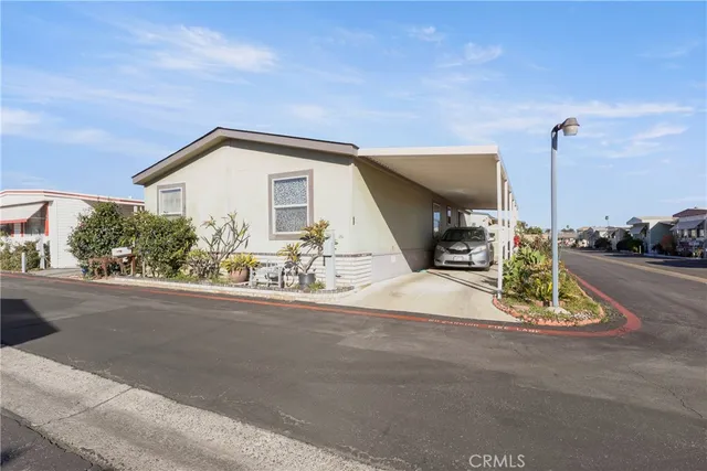 $350,000 | 14362-17 Bushard Street, Unit 17, Westminster, CA 92683