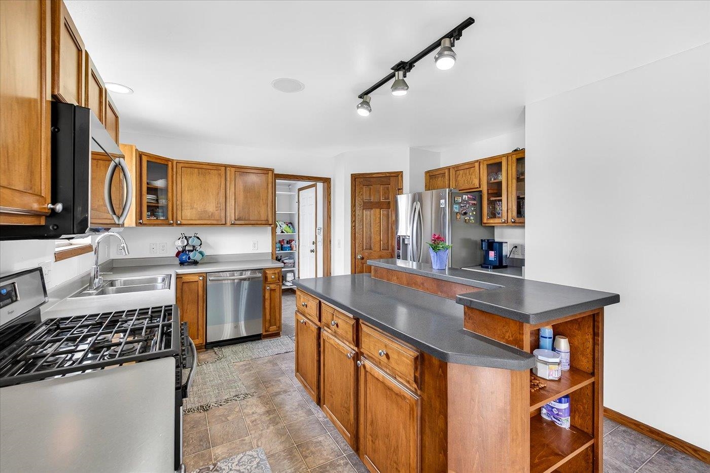26 Yarrow Circle Madison, WI 53719 - Photo 13 of 70