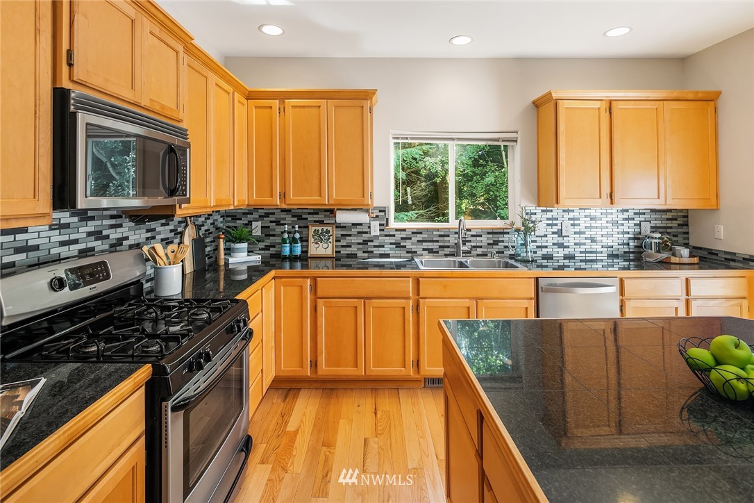 16121 40th Drive Southeast Bothell, WA 98012 - Photo 12 of 31