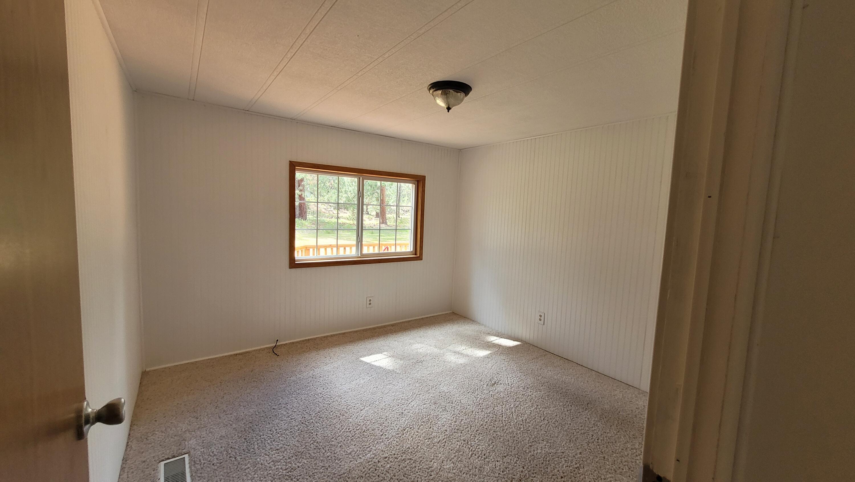 19724 Buck Canyon Road Bend, OR 97702 - Photo 23 of 38 Bedroom 3.