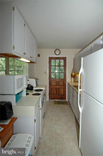 2910 Accokeek Road West Accokeek, MD 20607 - Photo 18 of 22 Second kitchen in in-law suite