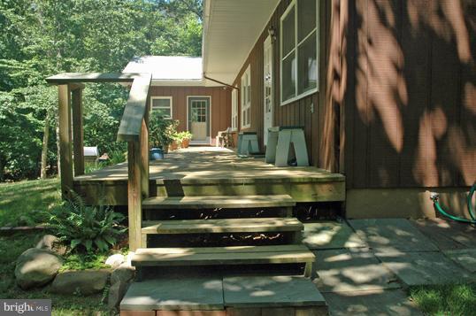 2910 Accokeek Road West Accokeek, MD 20607 - Photo 4 of 22 Deck