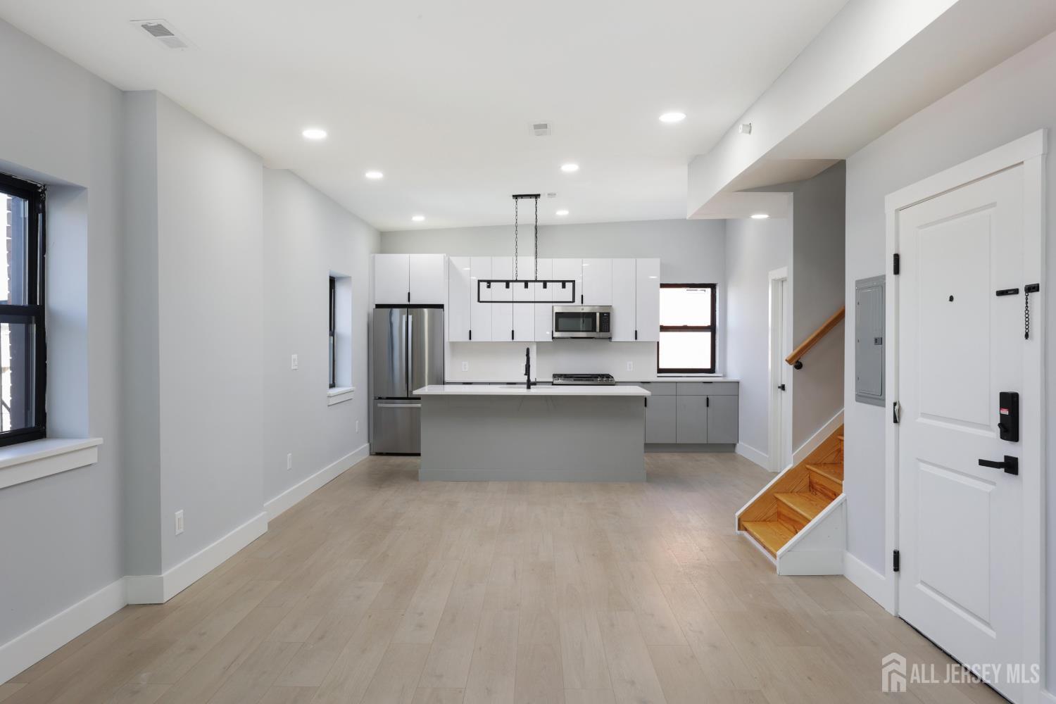 365 George Street, Unit 5 New Brunswick, NJ 08901 - Photo 3 of 24