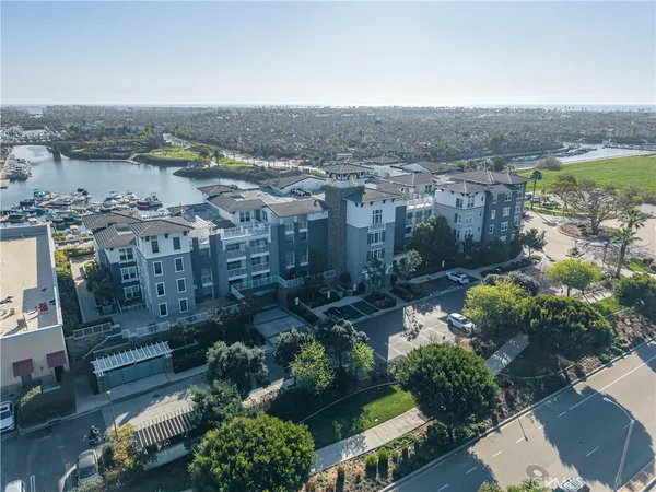 $949,990 | 4060 Tradewinds Drive, Oxnard, CA 93035