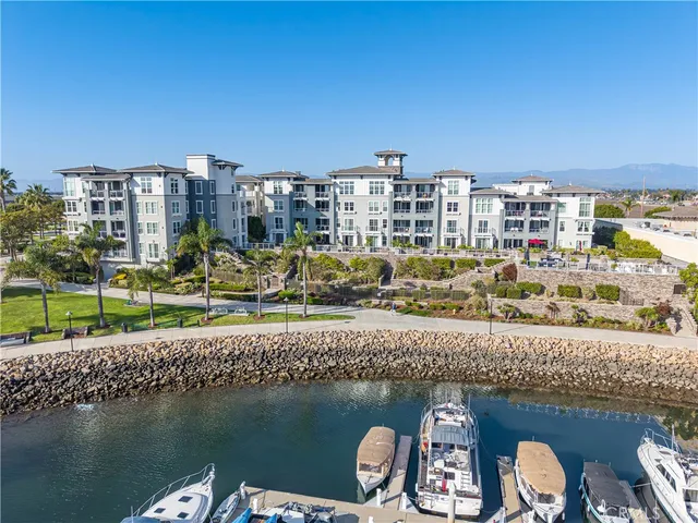 $949,990 | 4060 Tradewinds Drive, Oxnard, CA 93035