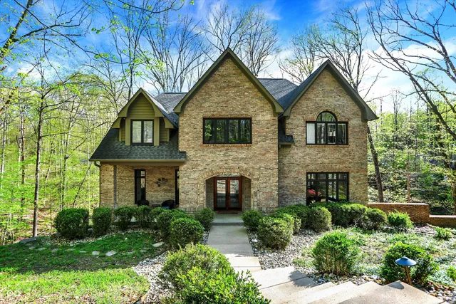 $1,349,900 | 8191 South Bayview Court, Trafalgar, IN 46181