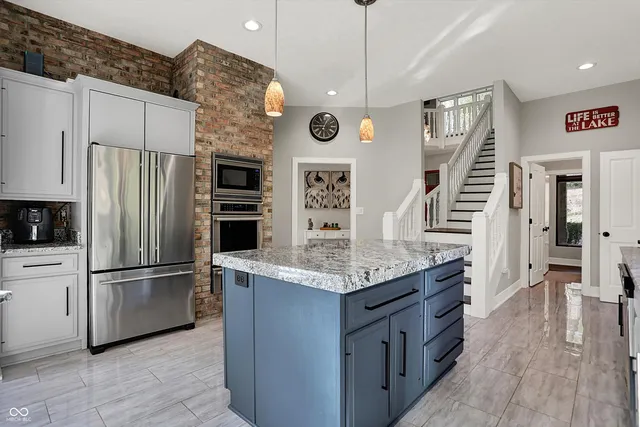 $1,349,900 | 8191 South Bayview Court, Trafalgar, IN 46181