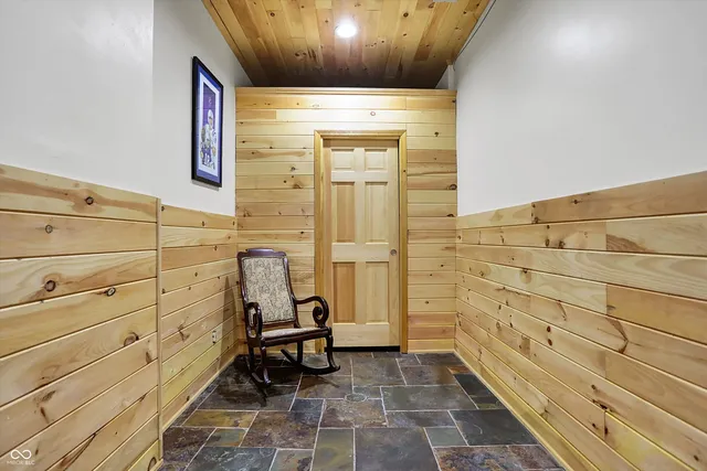 $1,349,900 | 8191 South Bayview Court, Trafalgar, IN 46181