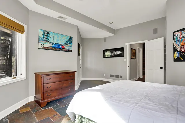 $1,349,900 | 8191 South Bayview Court, Trafalgar, IN 46181