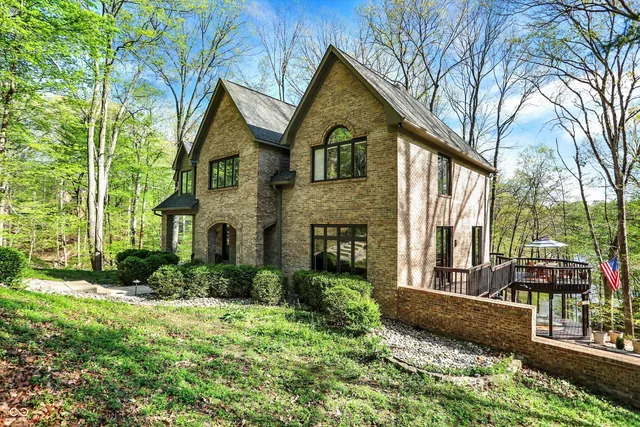 $1,349,900 | 8191 South Bayview Court, Trafalgar, IN 46181