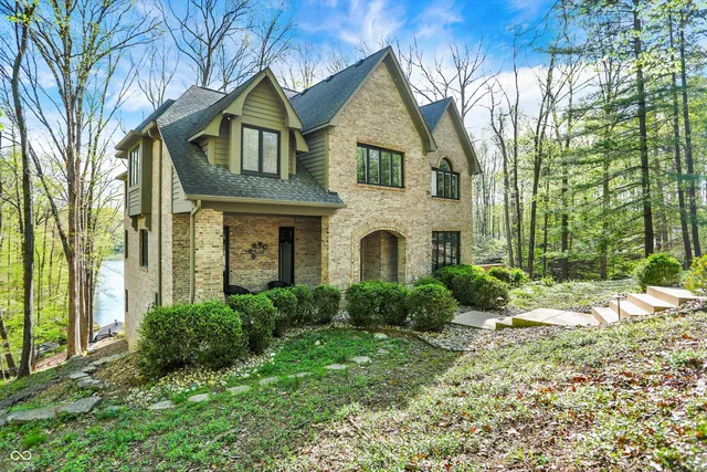 $1,349,900 | 8191 South Bayview Court, Trafalgar, IN 46181