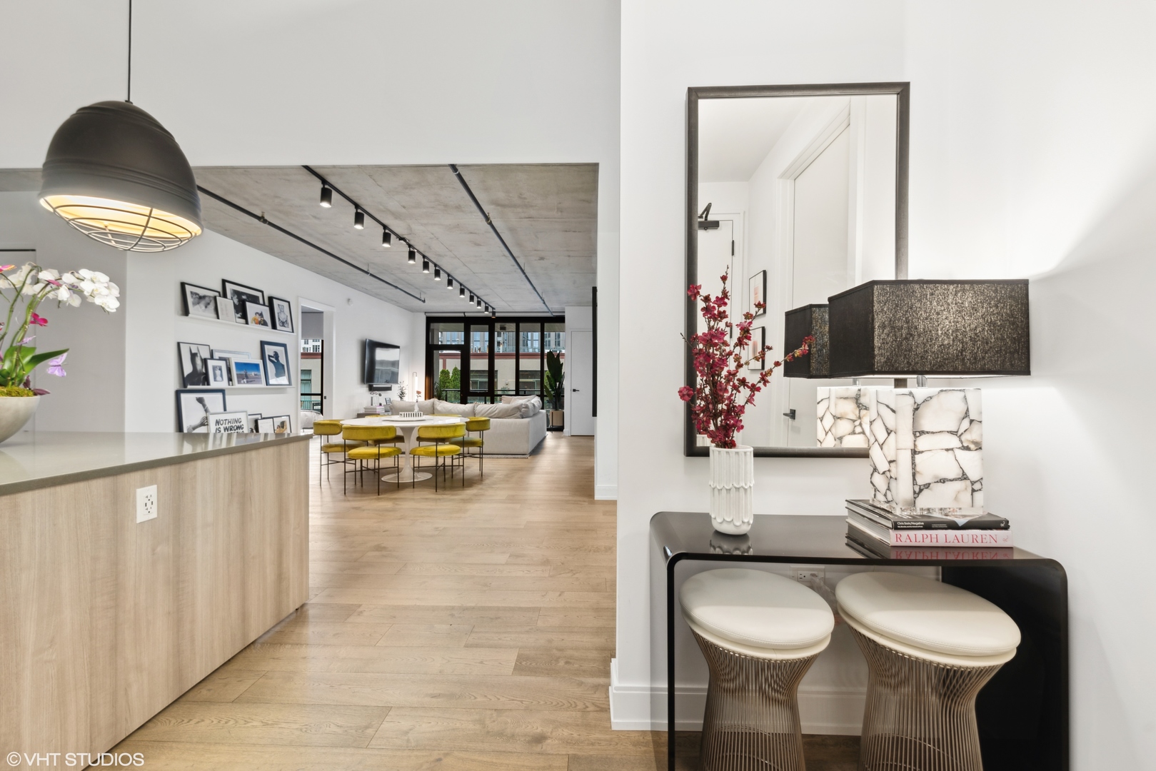 111 South Peoria Street, Unit 503 Chicago, IL 60607 - Photo 3 of 29 a living room with furniture and a flat screen tv