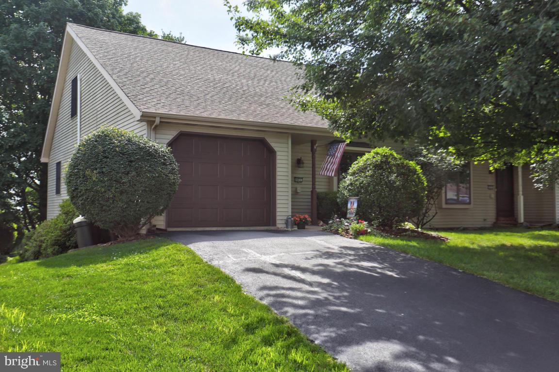 621 South Cedar Street Lititz, PA 17543 - Photo 1 of 36