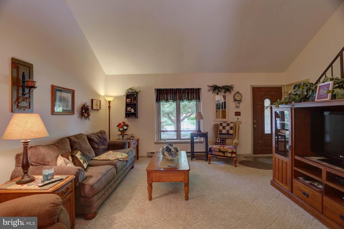 621 South Cedar Street Lititz, PA 17543 - Photo 12 of 36