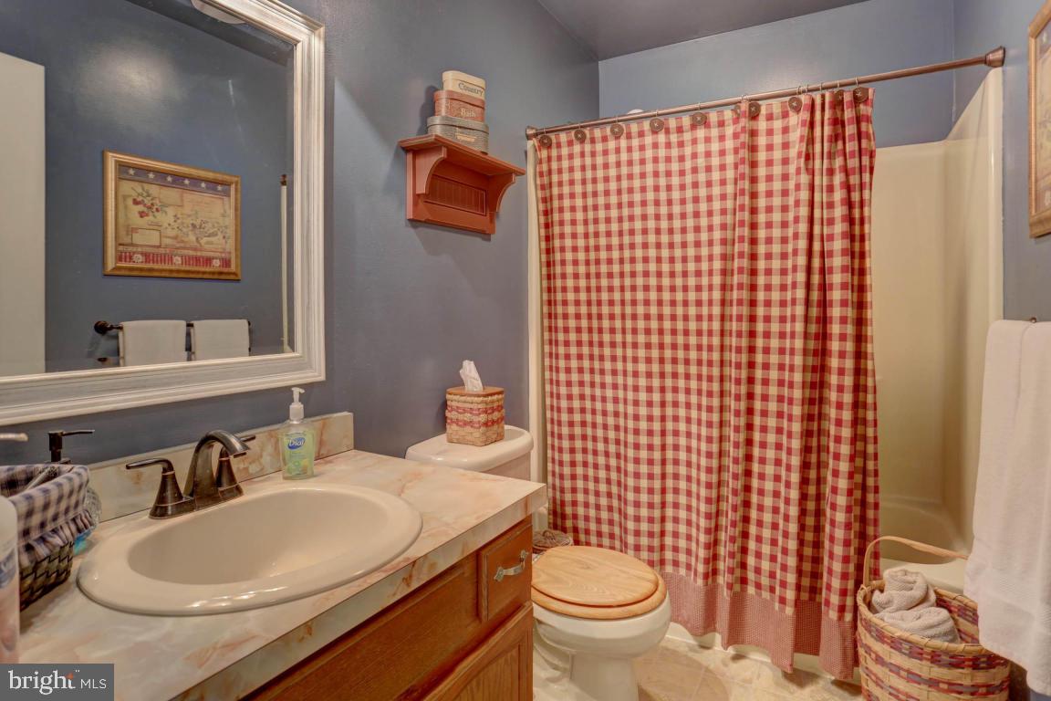 621 South Cedar Street Lititz, PA 17543 - Photo 14 of 36