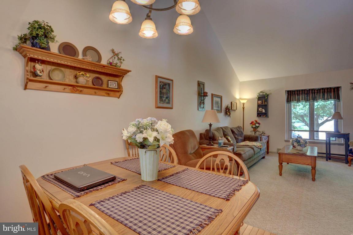 621 South Cedar Street Lititz, PA 17543 - Photo 5 of 36