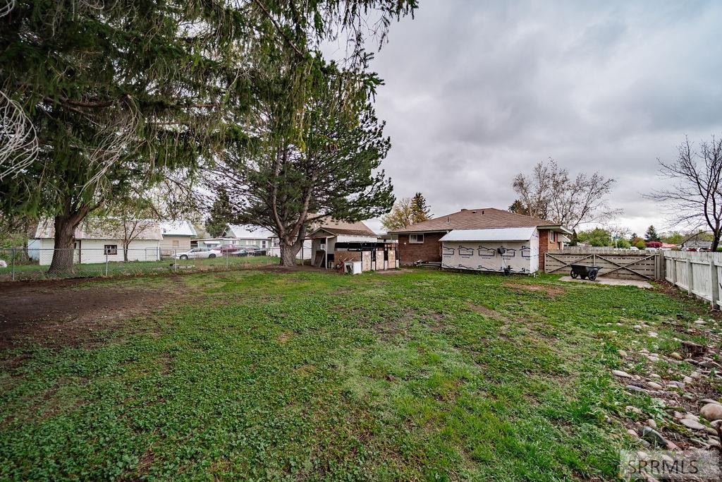 211 East Pine Street Shelley, ID 83274 - Photo 27 of 39