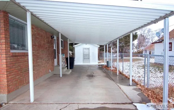 $284,900 | 211 East Pine Street, Shelley, ID 83274