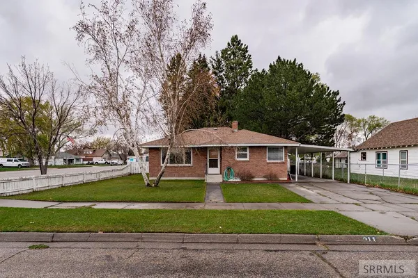 $284,900 | 211 East Pine Street, Shelley, ID 83274