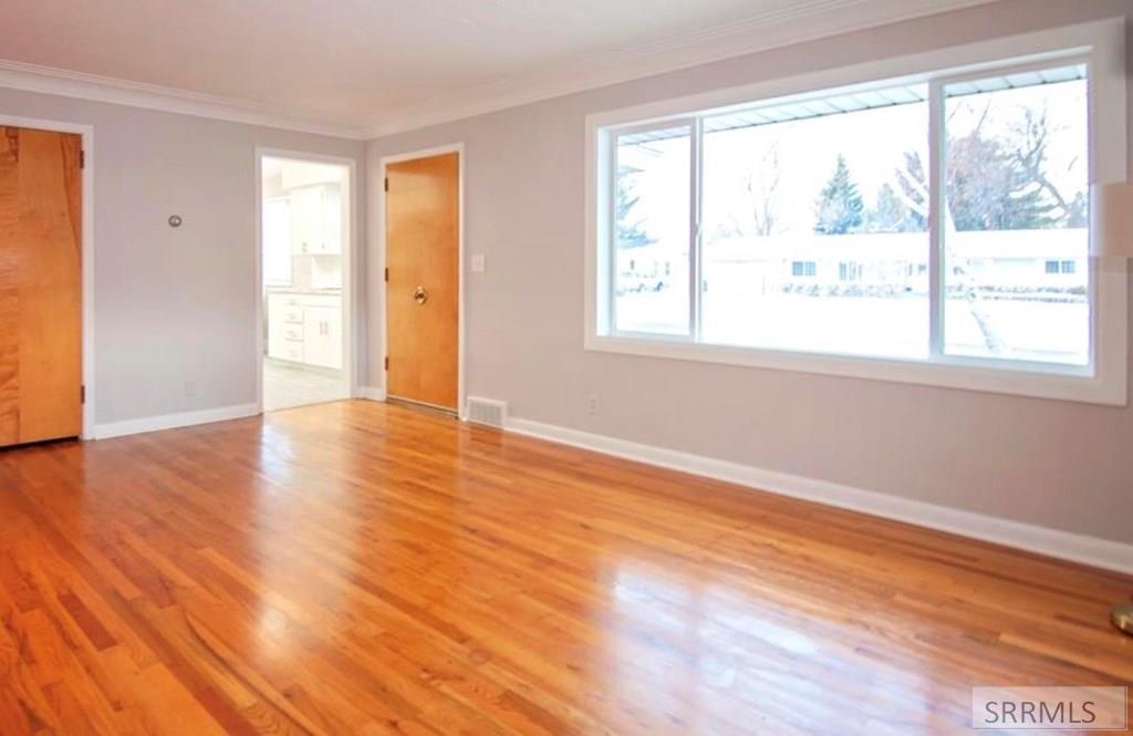 211 East Pine Street Shelley, ID 83274 - Photo 35 of 39 These Windows..