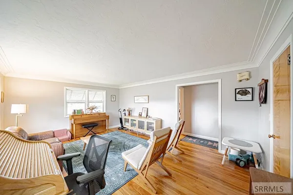 $284,900 | 211 East Pine Street, Shelley, ID 83274