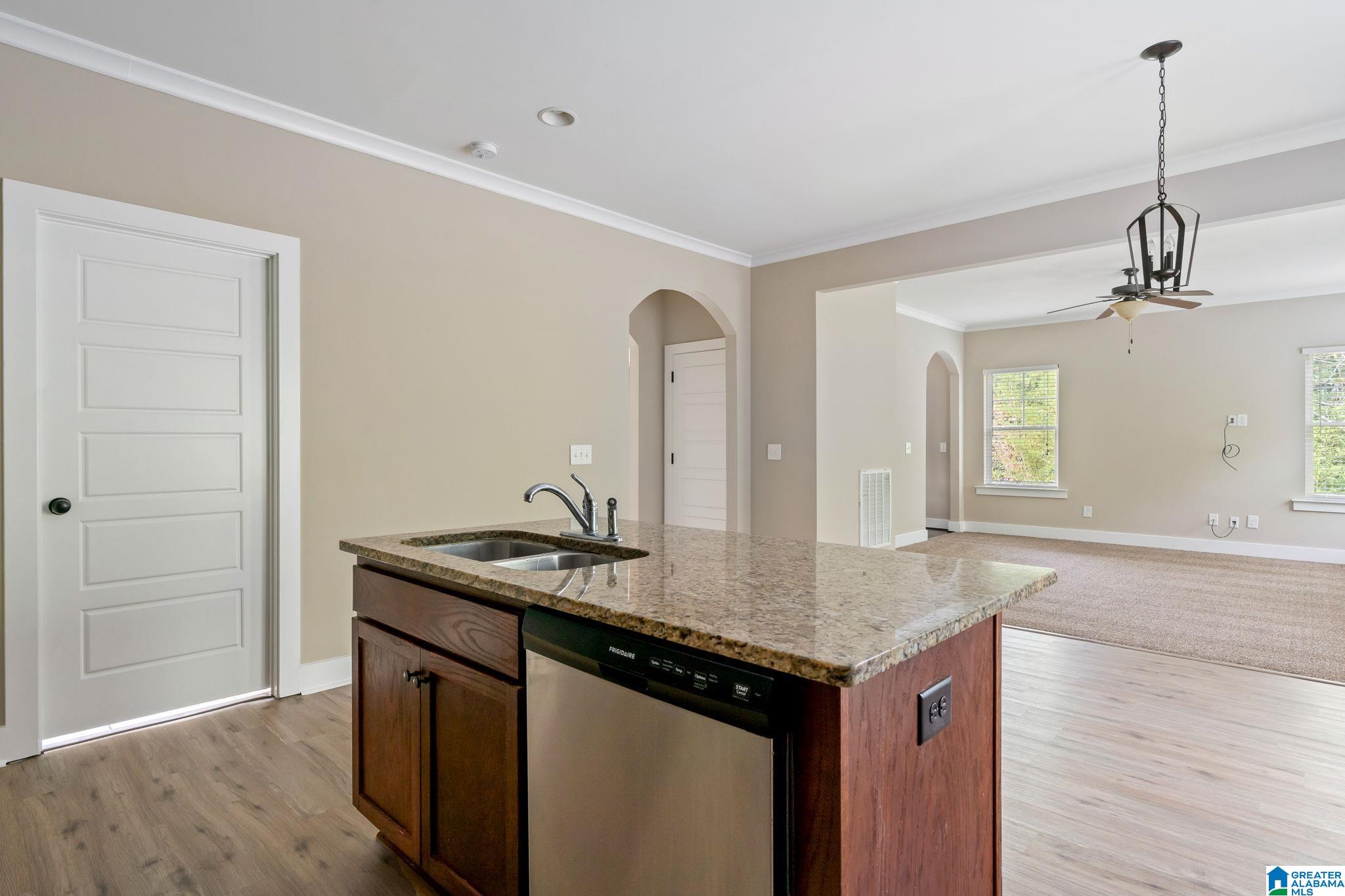 549 North Grande View Trail Alabaster, AL 35114 - Photo 13 of 33