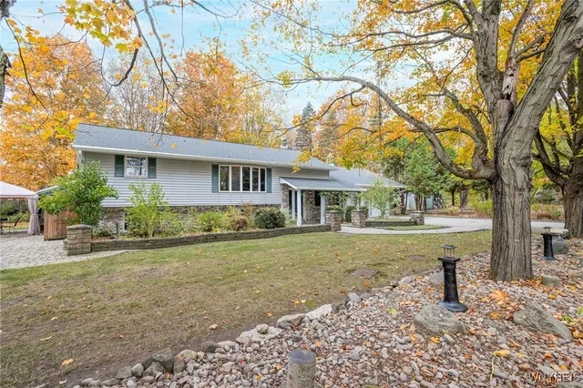 $649,900 | 1465 Genesee Street, Pembroke, NY 14036