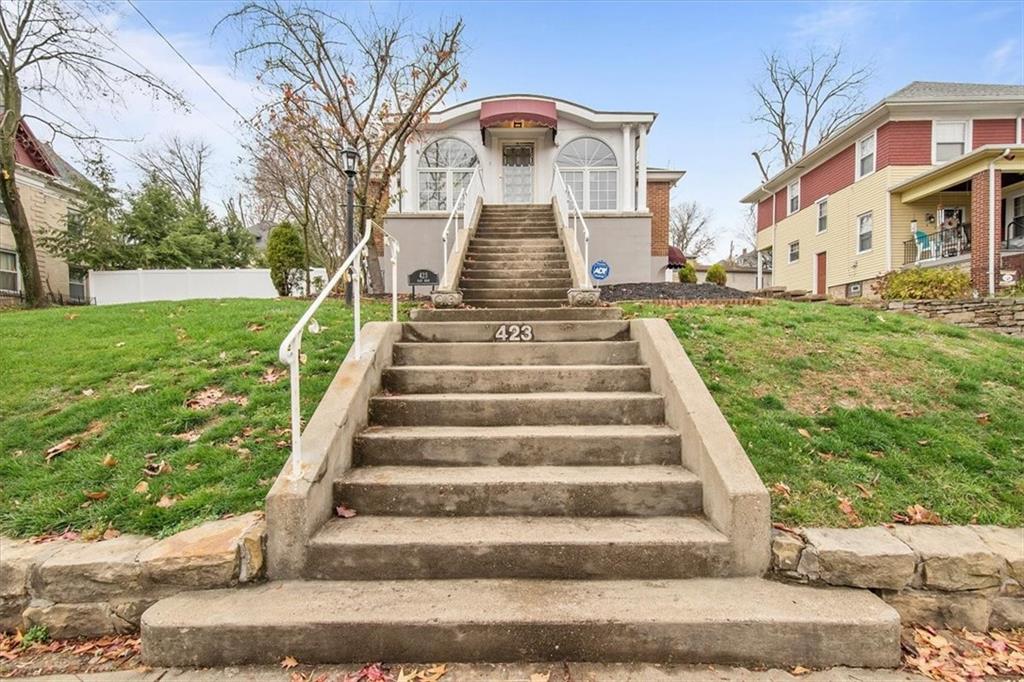 423 East Beau Street, Washington, PA 15301 Compass